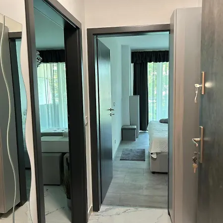Bauhaus Silver Wellness Apartman * 시오포크