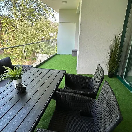 Bauhaus Silver Wellness Apartman